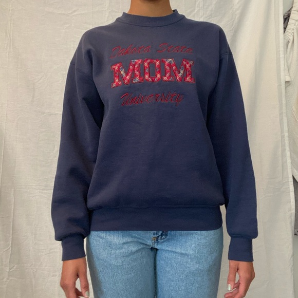 Dakota State Uni. Mom Crewneck - Picture 2 of 3
